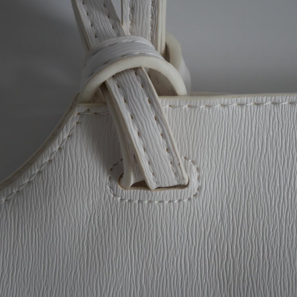 Neiman Marcus White Shoulder Bag - Picture 8 of 11